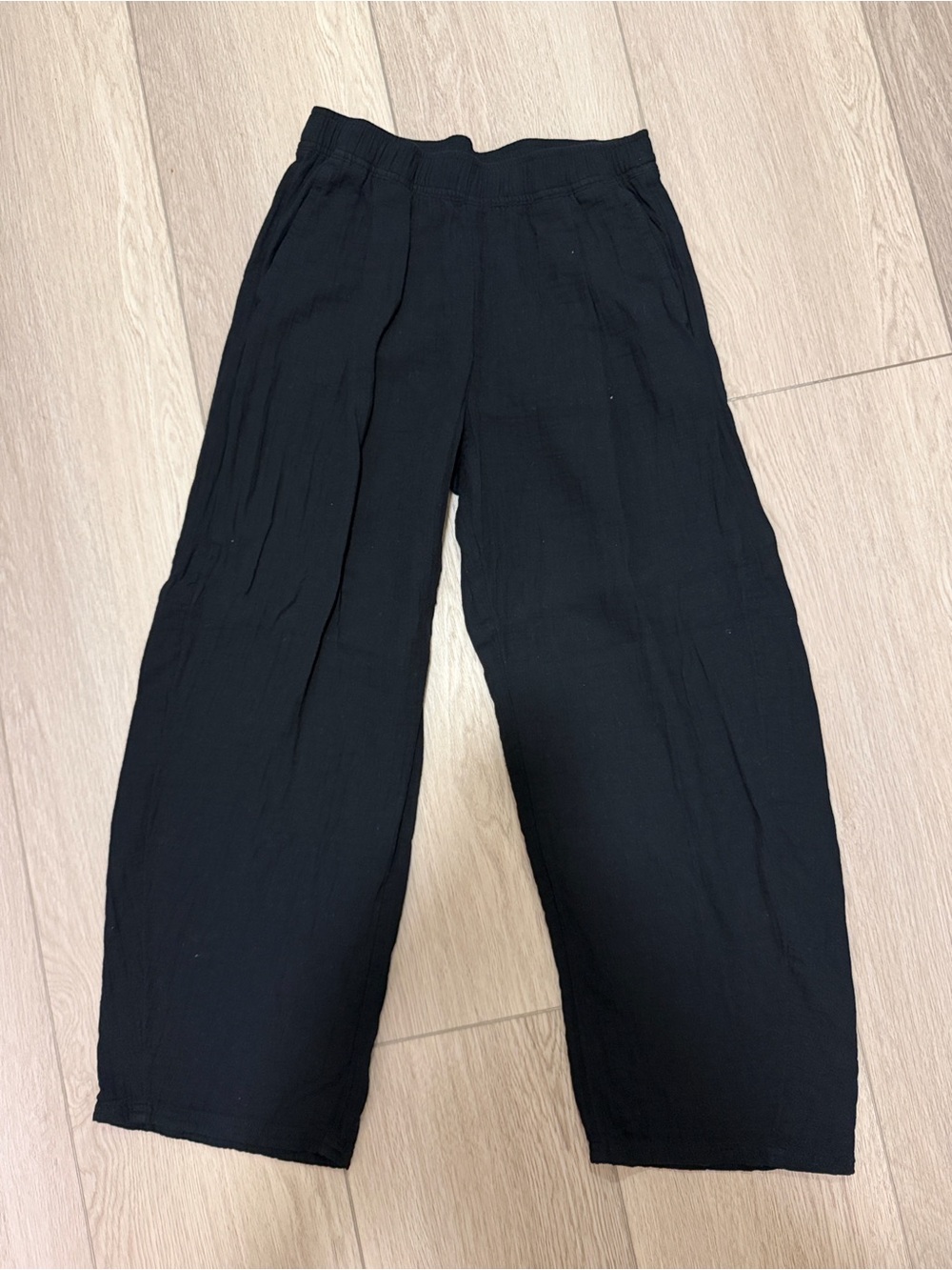 GAP Women’s Black Wide-Leg Pull-On Trousers